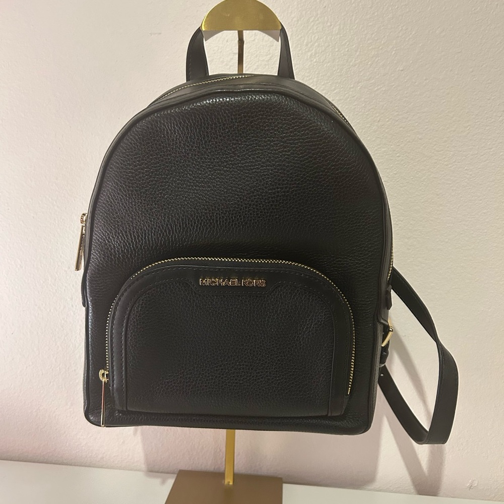 ❌❌❌SOLD❌❌❌Michael Kors Black Pebbled Leather Backpack